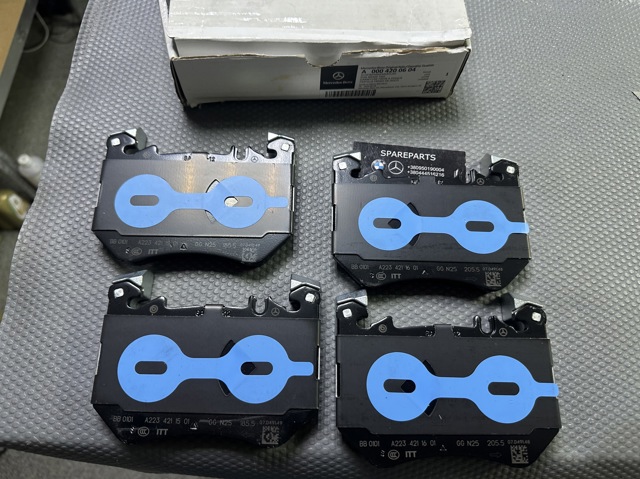 Pastillas de freno delanteras Mercedes A0004200604