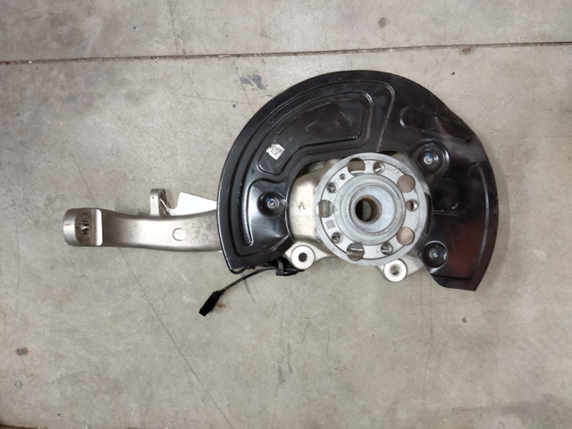Mangueta delantera derecha Mercedes A2963320400 precio, desde 769,48 EUR