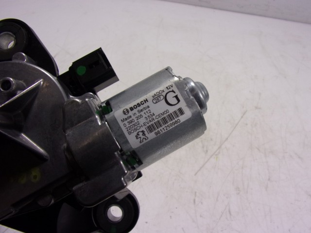 Motor limpiaparabrisas, trasera 9811259980 Peugeot/Citroen