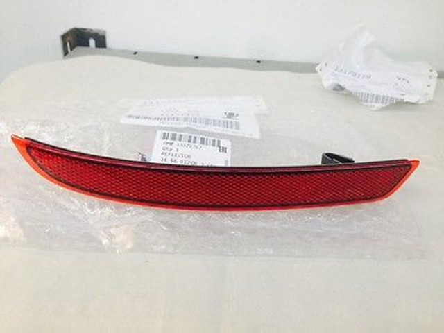 13282240 General Motors Reflector, trasero, derecho