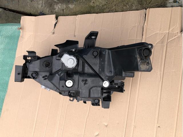 Faro derecho Mazda KB8N51031H precio, desde 729,88 EUR