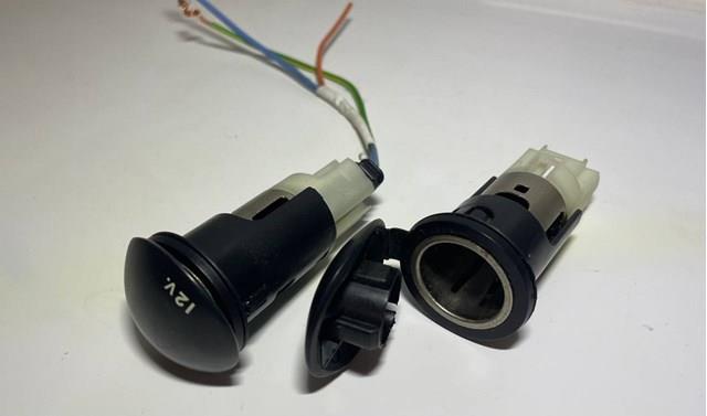 Base Encendedor De Cigarrillo PEUGEOT 822755