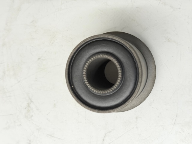 Comprar M2445P RBI Buje del brazo de suspensión delantero superior