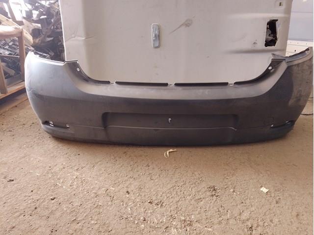 850220725R Renault (RVI) Defensa trasero
