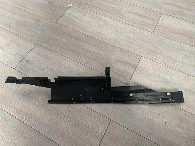 638285NA0A Nissan/Infiniti Sellado de guardabarros