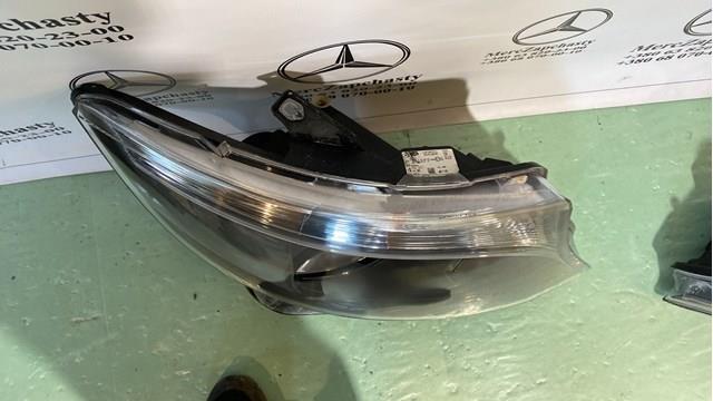 Faro delantero derecho Mercedes A4479065900