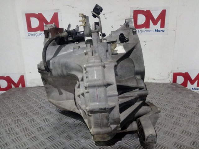 Caja de cambios manual Mazda D2C4B