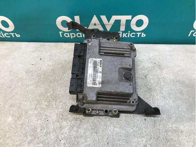 Módulo de control del motor Renault (RVI) 0281013366