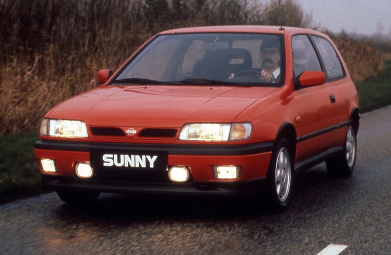 Nissan Sunny (1990 - 1995)