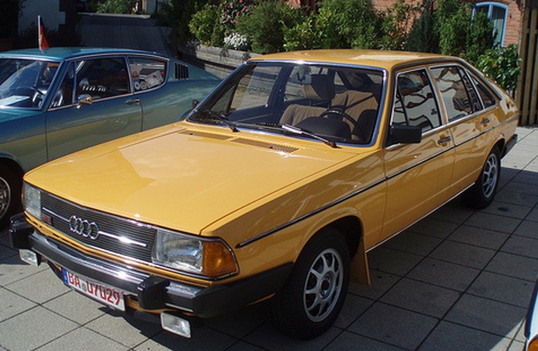 Piezas de repuesto Audi 100 (1977 - 1983)