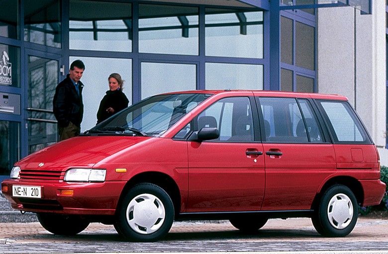 Nissan Prairie (1988 - 1998)