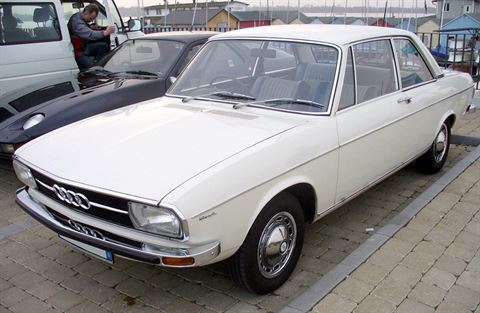 Audi 100 C1